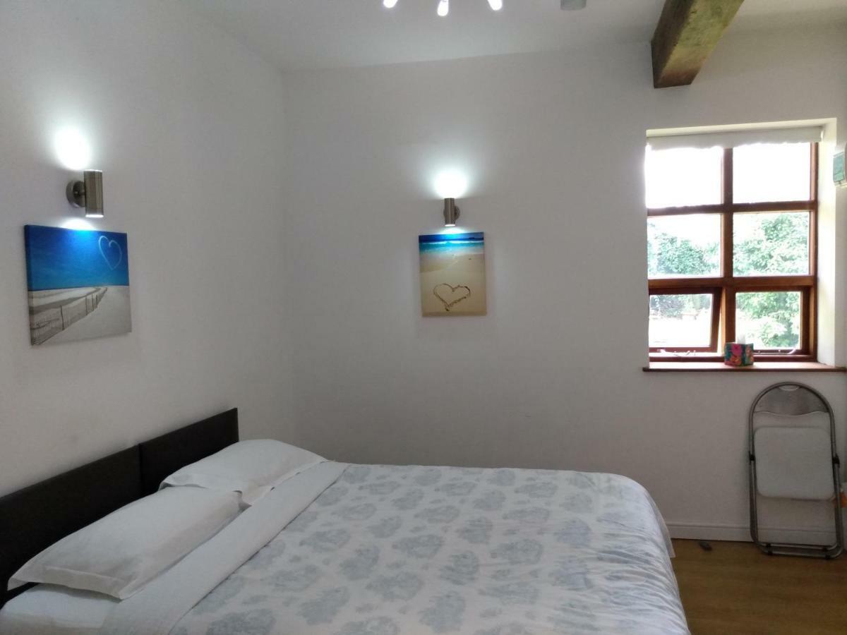 Brook Barn B&B Hale  Esterno foto