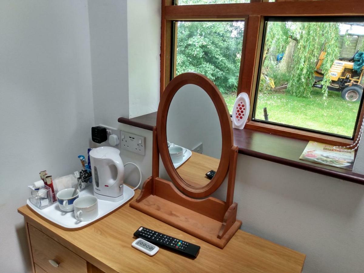 Brook Barn B&B Hale  Esterno foto